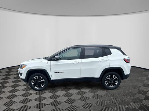 Used 2018 Jeep Compass Trailhawk w/ Navigation Group AWD/4WD image 2