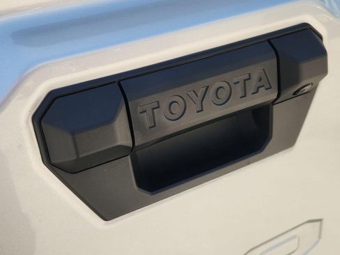 Used 2026 Toyota Tacoma TRD Off-Road AWD/4WD image 28