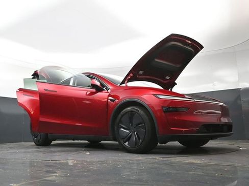 Used 2026 Tesla Model Y Long Range AWD/4WD image 52