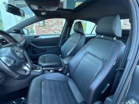 Used 2013 Volkswagen Jetta GLI Autobahn FWD image 12