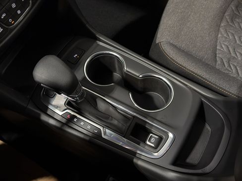 Used 2023 Chevrolet Equinox LT image 20