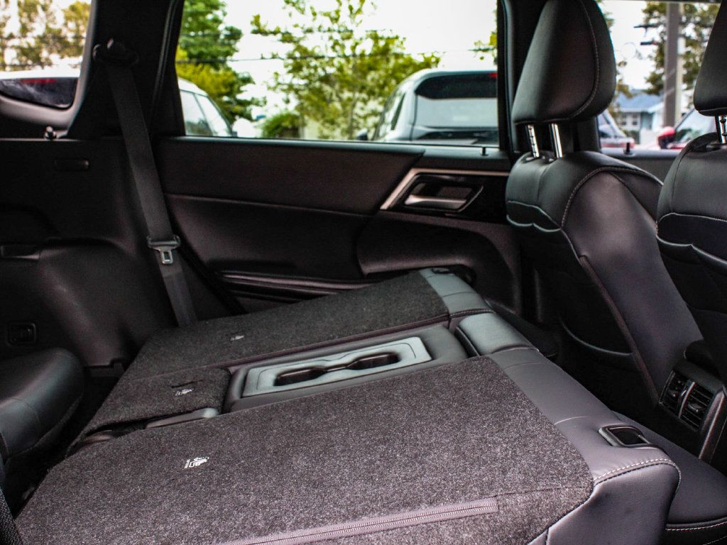 Used 2022 Mitsubishi Outlander SE FWD image 38