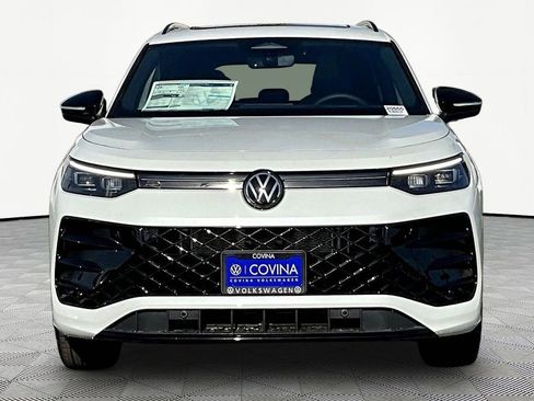 New 2026 Volkswagen Tiguan SE R-Line image 2