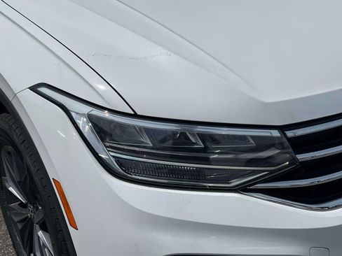 Used 2024 Volkswagen Tiguan SE image 11