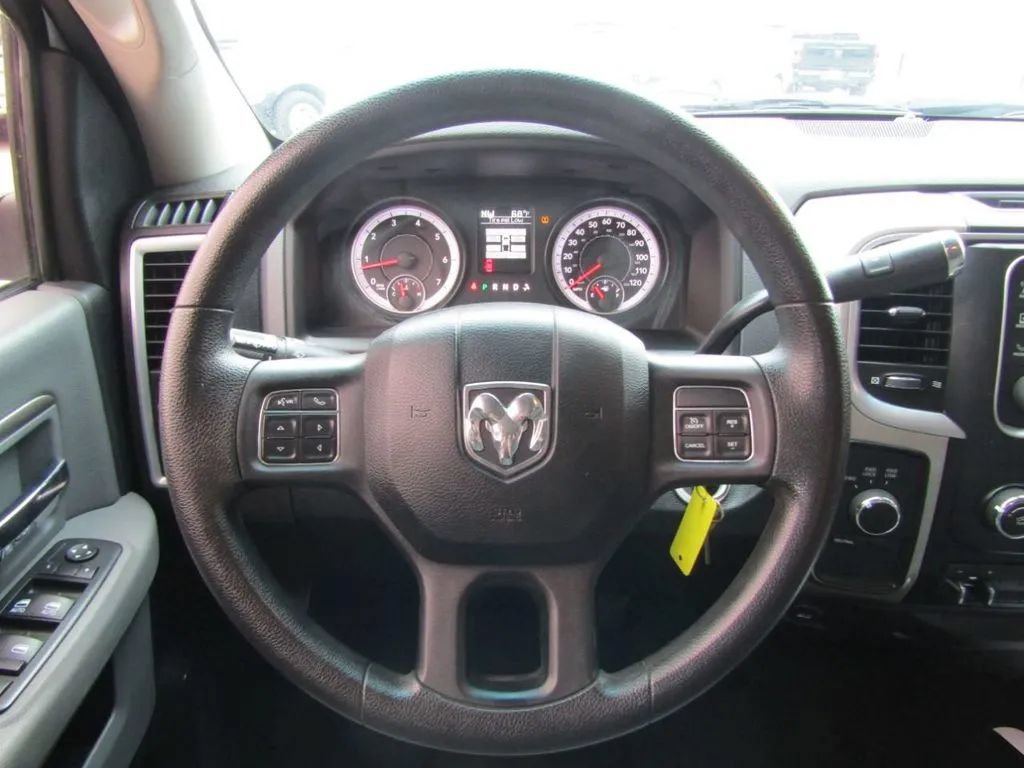 Used 2015 RAM 2500 SLT AWD/4WD image 14