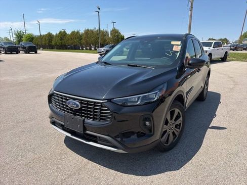 Certified 2024 Ford Escape Platinum AWD/4WD image 3