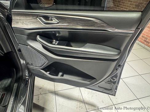 Used 2024 Jeep Grand Cherokee L Overland w/ Trailer Tow Package image 31