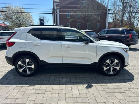 Used 2026 Volvo XC40 B5 Plus w/ Protection Package Premier AWD/4WD image 45