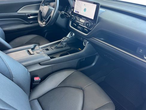 Certified 2024 Toyota Grand Highlander AWD Hybrid image 14