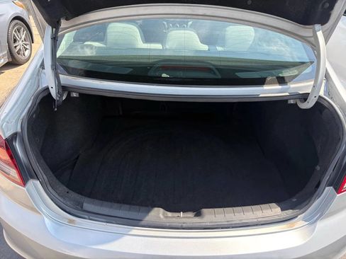 Used 2019 Hyundai Elantra SEL image 9