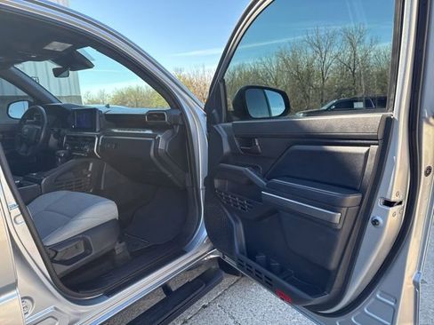 Used 2024 Toyota Tacoma SR5 image 38