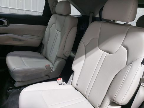 Used 2025 Kia Sorento SX image 15