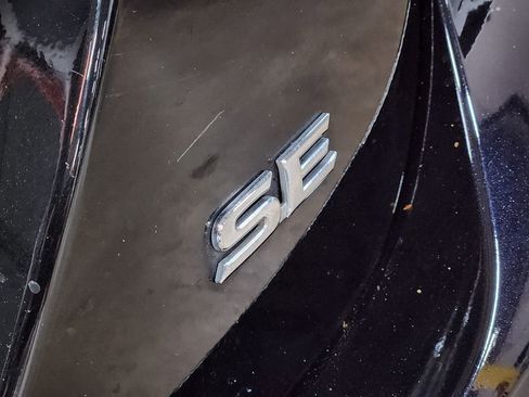 Used 2020 Toyota Camry SE image 23