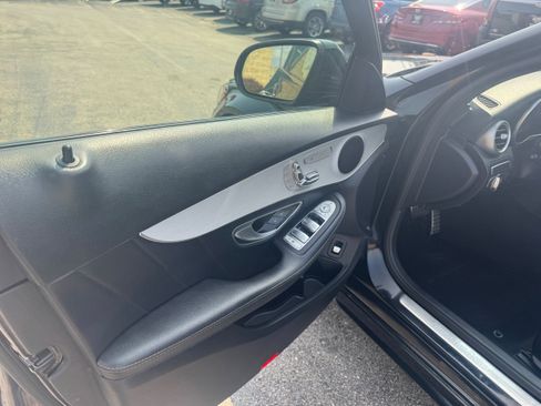 Used 2020 Mercedes-Benz C 300 4MATIC Sedan w/ AMG Line image 7