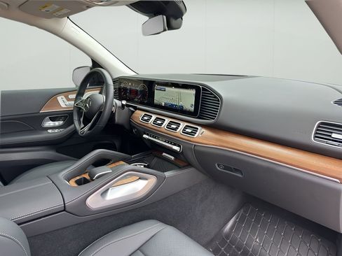 Used 2025 Mercedes-Benz GLE 350 4MATIC image 29