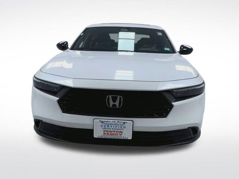 Used 2024 Honda Accord Sport image 3