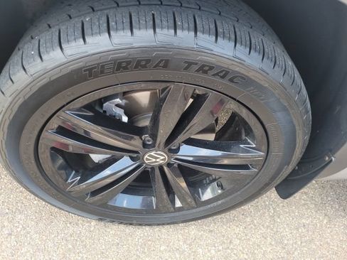 Used 2023 Volkswagen Atlas SEL R-Line AWD/4WD image 27