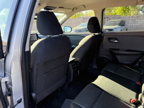 Certified 2021 Nissan Rogue SV image 11