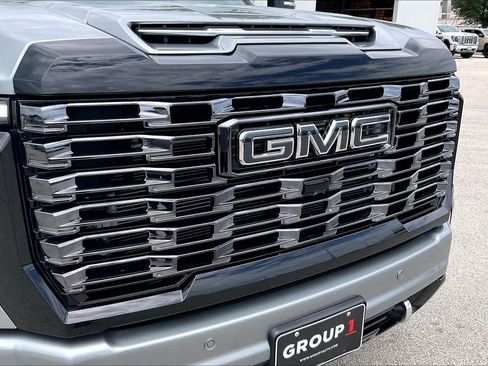 Used 2025 GMC Sierra 3500 Denali Ultimate AWD/4WD image 30