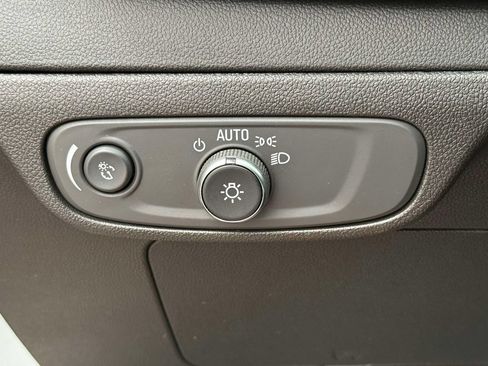 Used 2023 Chevrolet Bolt EUV Premier w/ Sun & Sound Package FWD image 29