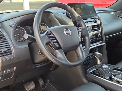Used 2024 Nissan Armada SL w/ Midnight Edition Package image 10