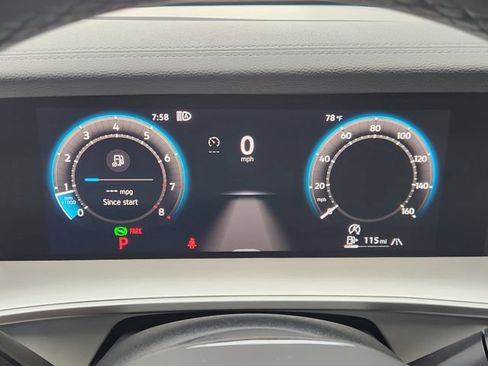 Used 2025 Volkswagen Tiguan SE R-Line AWD/4WD image 7
