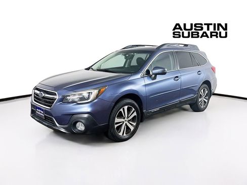 Used 2018 Subaru Outback 2.5i Limited image 3