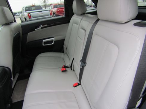 Used 2014 Chevrolet Captiva Sport LTZ image 13