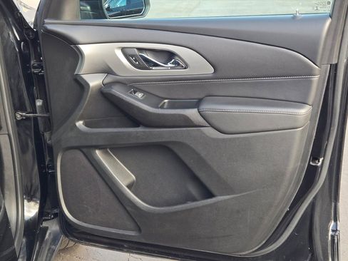 Used 2022 Chevrolet Traverse LT w/ LPO, Floor Liner Package image 5