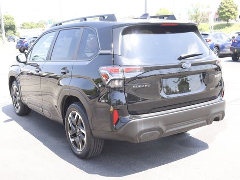 New 2025 Subaru Forester Premium image 5