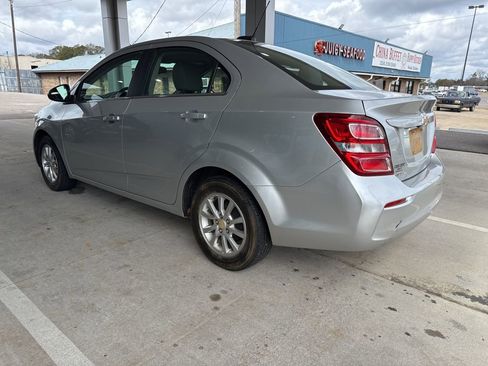 Used 2020 Chevrolet Sonic LT w/ Convenience Package image 7