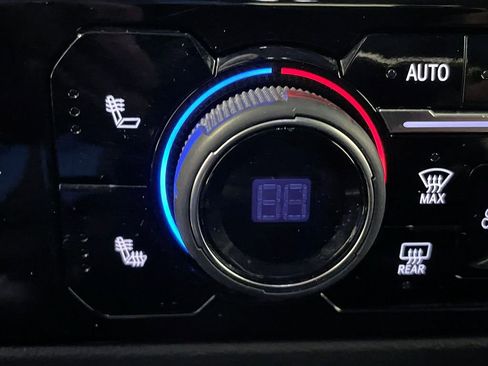 Used 2022 Chevrolet Silverado 1500 LT image 31