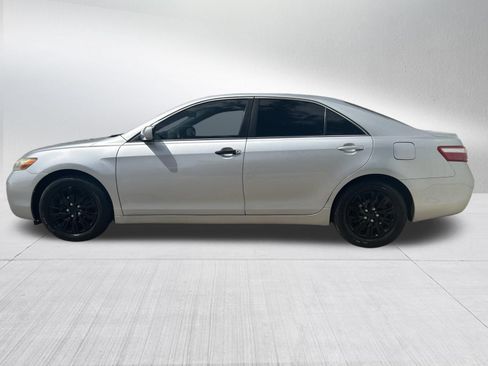 Used 2007 Toyota Camry LE FWD image 4