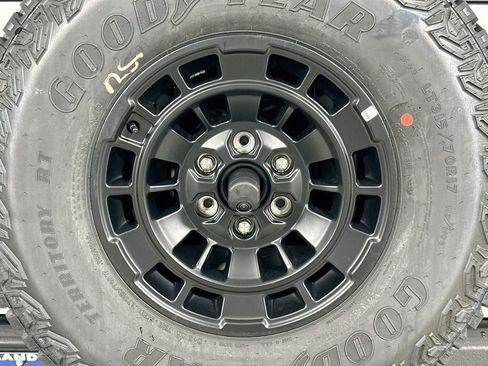 New 2026 Ford Bronco 4-Door AWD/4WD image 24