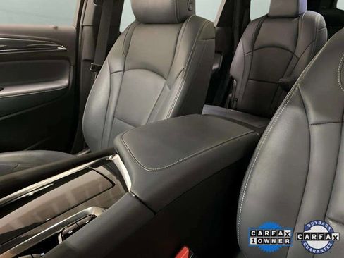 Used 2024 Buick Enclave Premium image 64