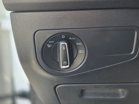 Used 2022 Volkswagen Tiguan SEL R-Line AWD/4WD image 39