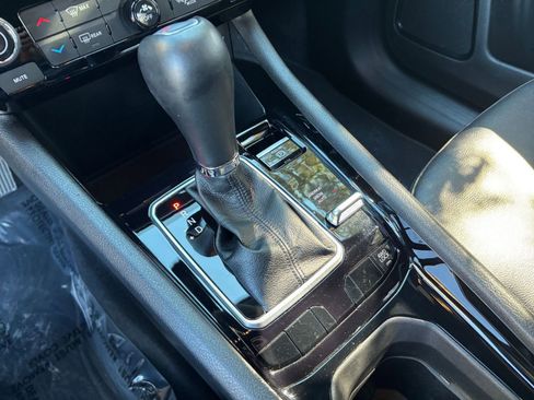 Used 2025 Jeep Compass Limited image 36