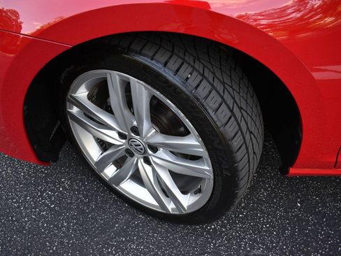 Used 2015 Volkswagen Golf SEL FWD image 42