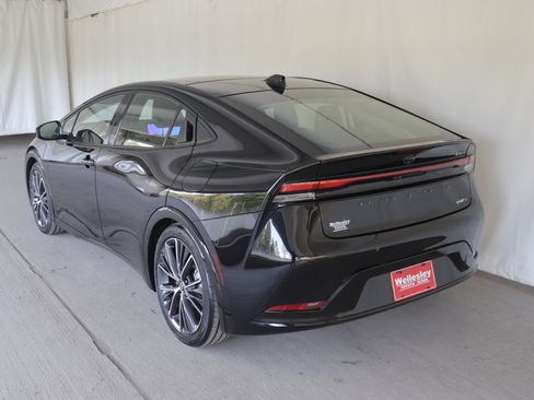 Used 2024 Toyota Prius Limited w/ Limited Premium Package AWD/4WD image 26