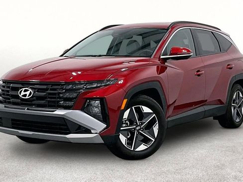 Used 2025 Hyundai Tucson SEL FWD image 14