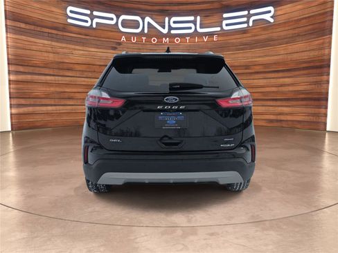 Used 2022 Ford Edge SEL w/ Convenience Package image 4
