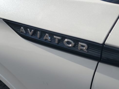 New 2026 Lincoln Aviator Reserve w/ Jet Appearance Package AWD/4WD image 7