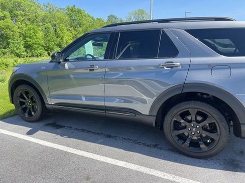 Used 2023 Ford Explorer ST-Line w/ Class IV Trailer Tow Package AWD/4WD image 6