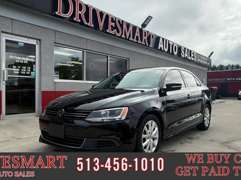 Used 2013 Volkswagen Jetta SE FWD image 1