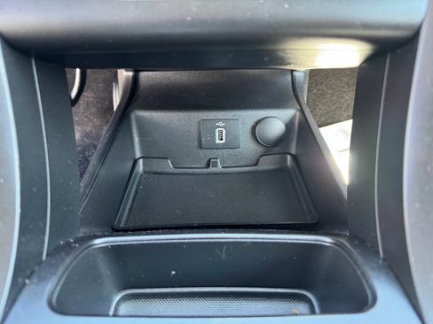 Used 2018 Ford Fusion SE w/ Equipment Group 201A image 26