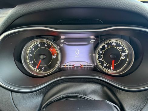 Used 2021 Jeep Cherokee Latitude Lux w/ Comfort/Convenience Group image 9