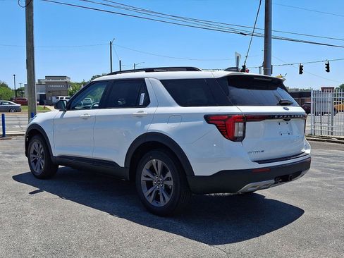 New 2026 Ford Explorer Active w/ Active Comfort Package AWD/4WD image 3
