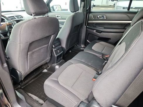 Used 2019 Ford Explorer XLT w/ Class II Trailer Tow Package FWD image 26