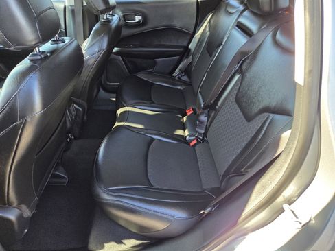 Used 2020 Jeep Compass Latitude image 11