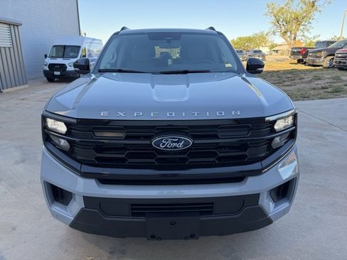 New 2025 Ford Expedition Max Active image 2